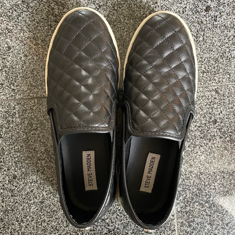 Black Steve Madden Slip on